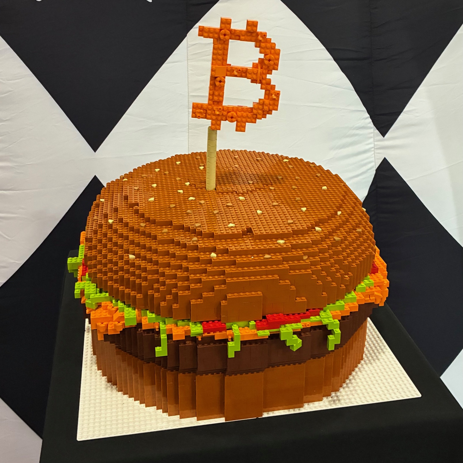 LEGO Bitcoin Burger